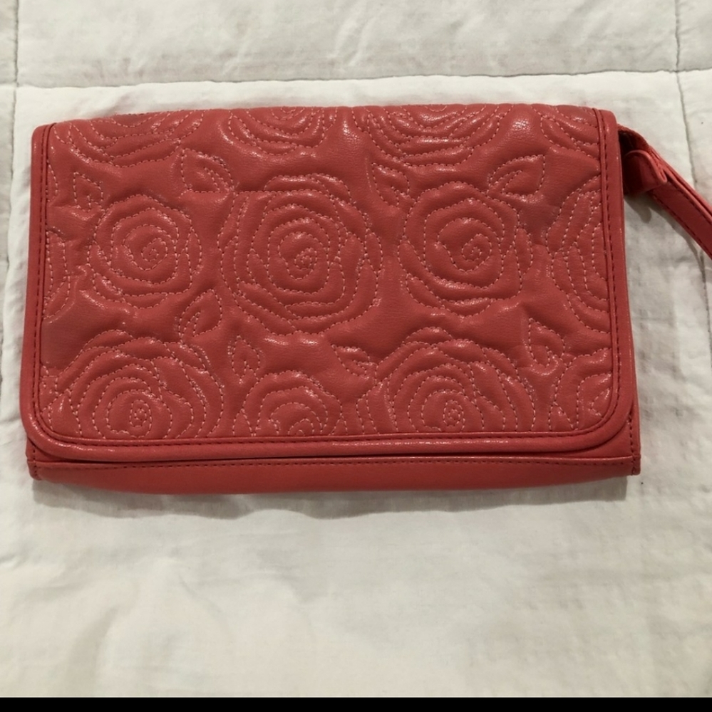 Nine&Co Peachy-Pink Clutch Wristlet